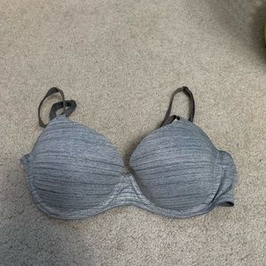 Victoria’s Secret Pink Wear Everywhere T-Shirt Bra
